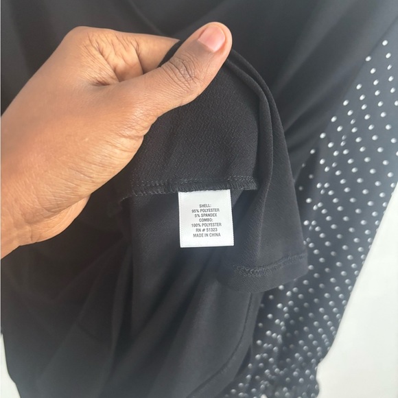 CeCe Blouse Womens Sz XL Mixed Media V-Neck Black With Polka Dot Sleeves Office - Picture 4 of 6